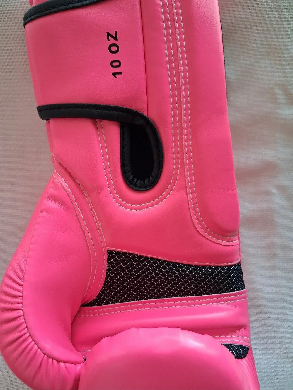 Hot Pink 10 oz Boxing Gloves
